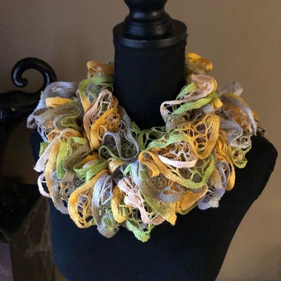 Scarf 🧣Handmade - Picture 1 of 2